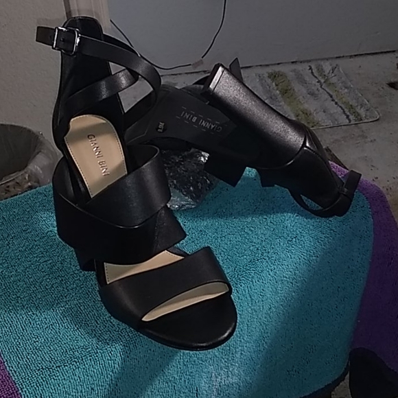 Gianni Bini Shoes - 👠 Gianni Bini Ankle Strap Slim Block 3 1/2" Heels